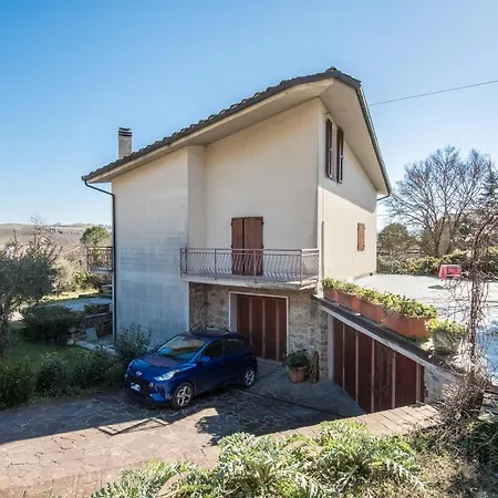 Da Gianni A Holiday home Montalcino